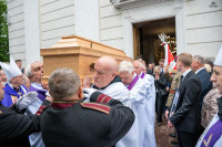 2026-05-12 Pogrzeb ks. Kan Józefa Brzozowskiego - eksporta na cmentarz