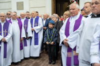 2026-05-12 Pogrzeb ks. Kan Józefa Brzozowskiego - eksporta na cmentarz