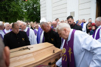 2026-05-12 Pogrzeb ks. Kan Józefa Brzozowskiego - eksporta na cmentarz