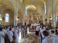 Dzieci pierwszokomunijne w Kolębrodach