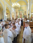 Dzieci pierwszokomunijne w Kolębrodach
